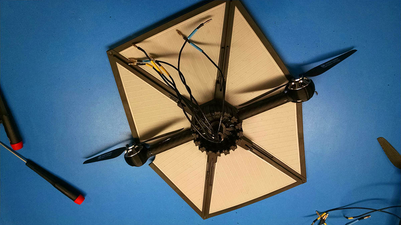 Illustration for article titled Cómo convertir un caza TIE Fighter de juguete en el mejor dron de star Wars